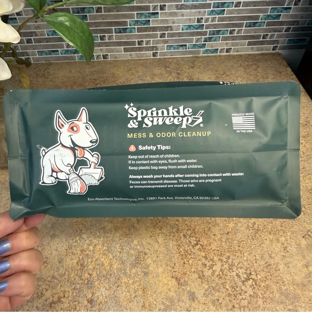 New Sprinkle and Sweep pet deodorizer - Picture 5 of 5